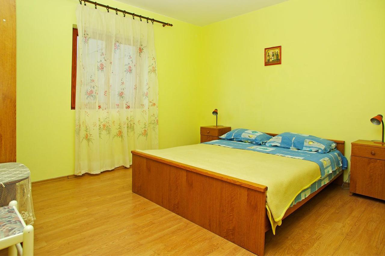Apartments Penovic Prizba Bagian luar foto